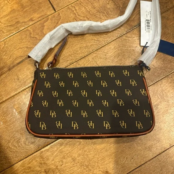 Dooney & Bourke Black and Tan Monogram Crossbody Bag 9x6 - Picture 5 of 8